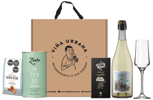 Caja para Regalar: Espumoso Ladran Sancho + Copa + Oliva + Garrapiñada y Chocolate
